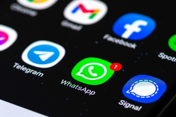 Messaging apps, whatsApp, Signal, Telegram
